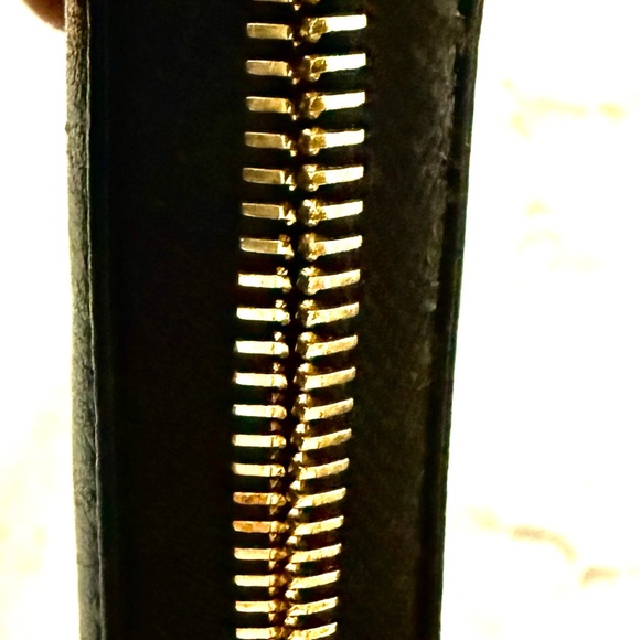 Yves Saint Laurent Black Wallet - Picture 8 of 10